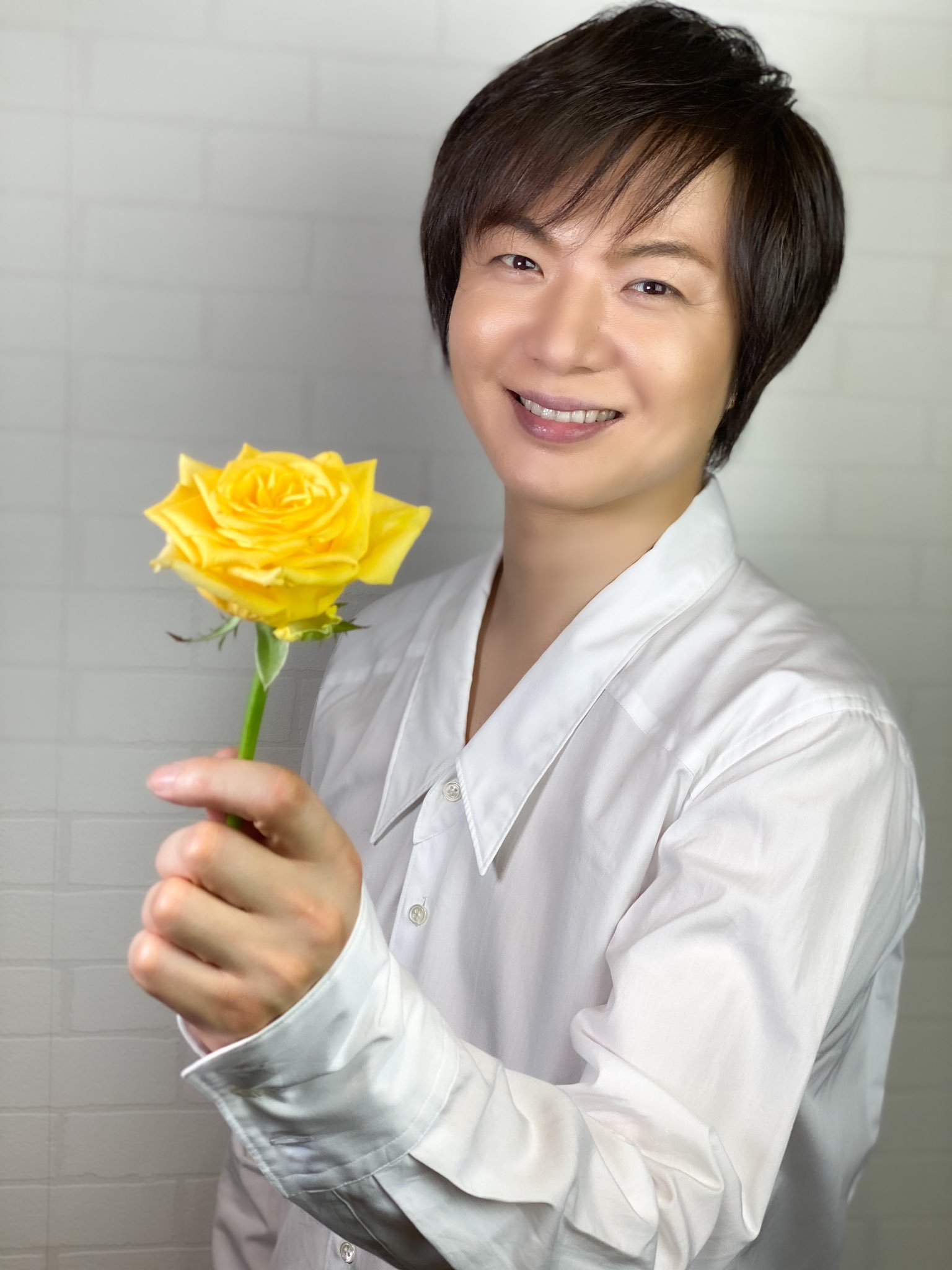 تويتر 竹島宏スタッフ 公式 على تويتر 薔薇 黄色 薔薇 黄色の花言葉は 友情 黄色の薔薇も今日7月29日 の誕生花です ビタミンカラーで元気をお 届けします 今日も１日お疲れ様でした ひろネット 花 Flower 花言葉 花を贈ろう 花の癒し 花の
