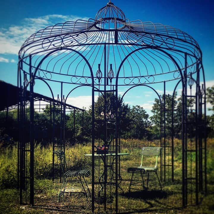 AvAntique's tweet photo. Kiosque en fer forge https://t.co/Yq06BjKtUf