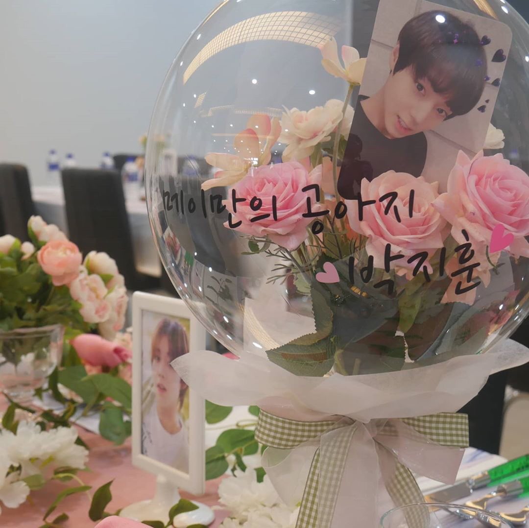 PARKJIHOON__TH's tweet photo. [TRANS] 200729 avectoi_party_house ig update

Catering ที่จัดอาหารบุฟเฟ่ต์ซัพพอร์ทจีฮุนกองละคร Love Revolution เล่าแฟนแอคเกี่ยวกับจีฮุนค่ะ 😍🥰 

อ่านต่อในรูปนะคะ 
🔗https://t.co/j0aTgTF0Qf 

@Park_Jihoon_twt #พัคจีฮุน #박지훈 #ParkJihoon https://t.co/ommSlpJHNj