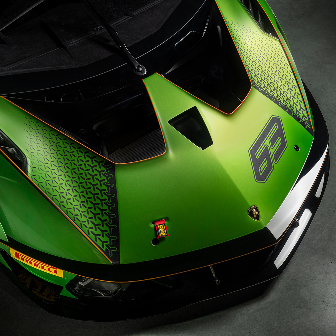 Lamborghini's tweet photo. Essenza SCV12: A new limited-edition, track-only hypercar developed by @lamborghiniSC and designed by #CentroStileLamborghini that represents our unconventional spirit.
Read more: https://t.co/o6oNhLcN26

#Lamborghini #EssenzaSCV12 #LamborghiniSC https://t.co/a7oB8t8Ejx