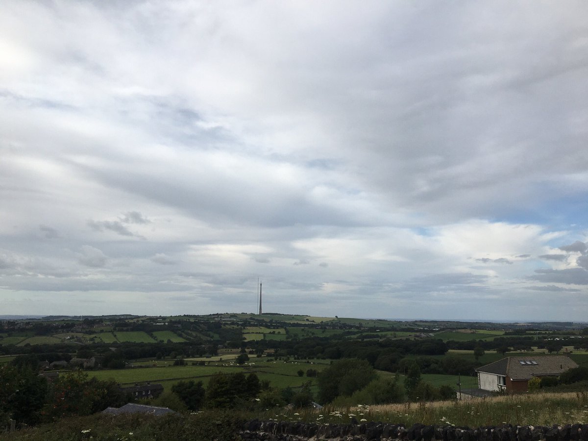 WYP_CNewsome's tweet image. 🚲👮‍♂️PCSO Smith (aka big lad), has now taken to a bike, to patrol the Kirkburton and Denby Dale areas..😊Give him a wave if you see him..🚲👮‍♂️👋🏼👋🏼#teamwork #npt #teamkirklees #staysafe