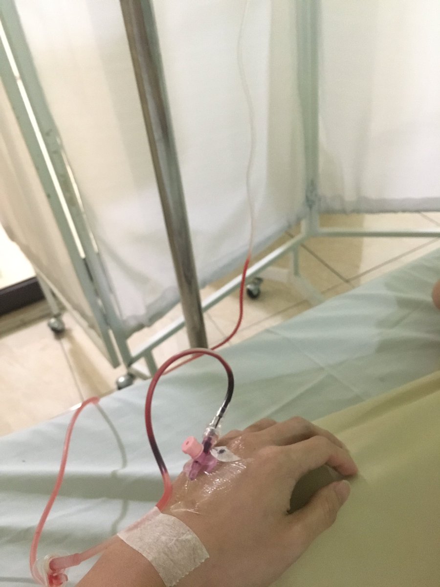 Karna beser bolak balik toilet mulu jd bukannya aer infusnya yg turun tp malah darahnya yg naek