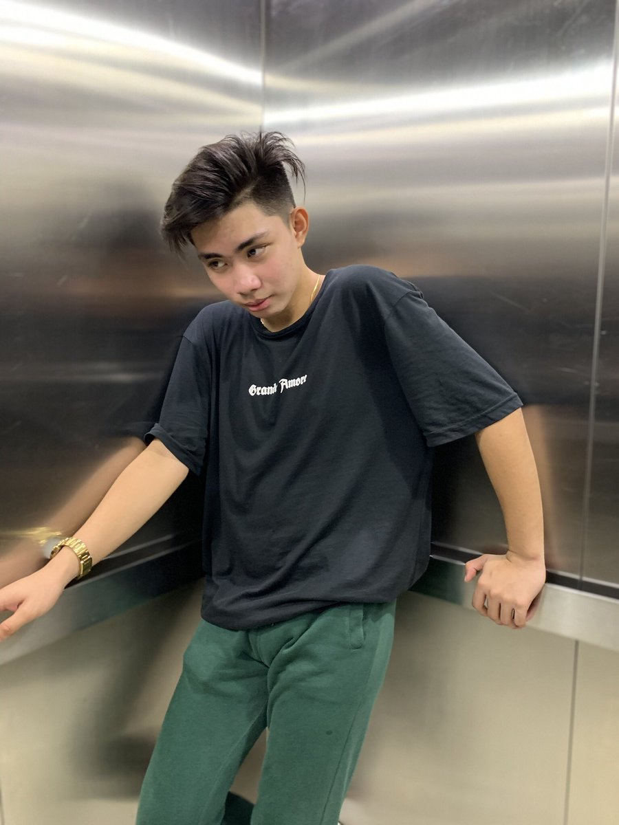 JbMacale's tweet photo. Sakyan moko parang elevator up and down https://t.co/j3KO8jGO94