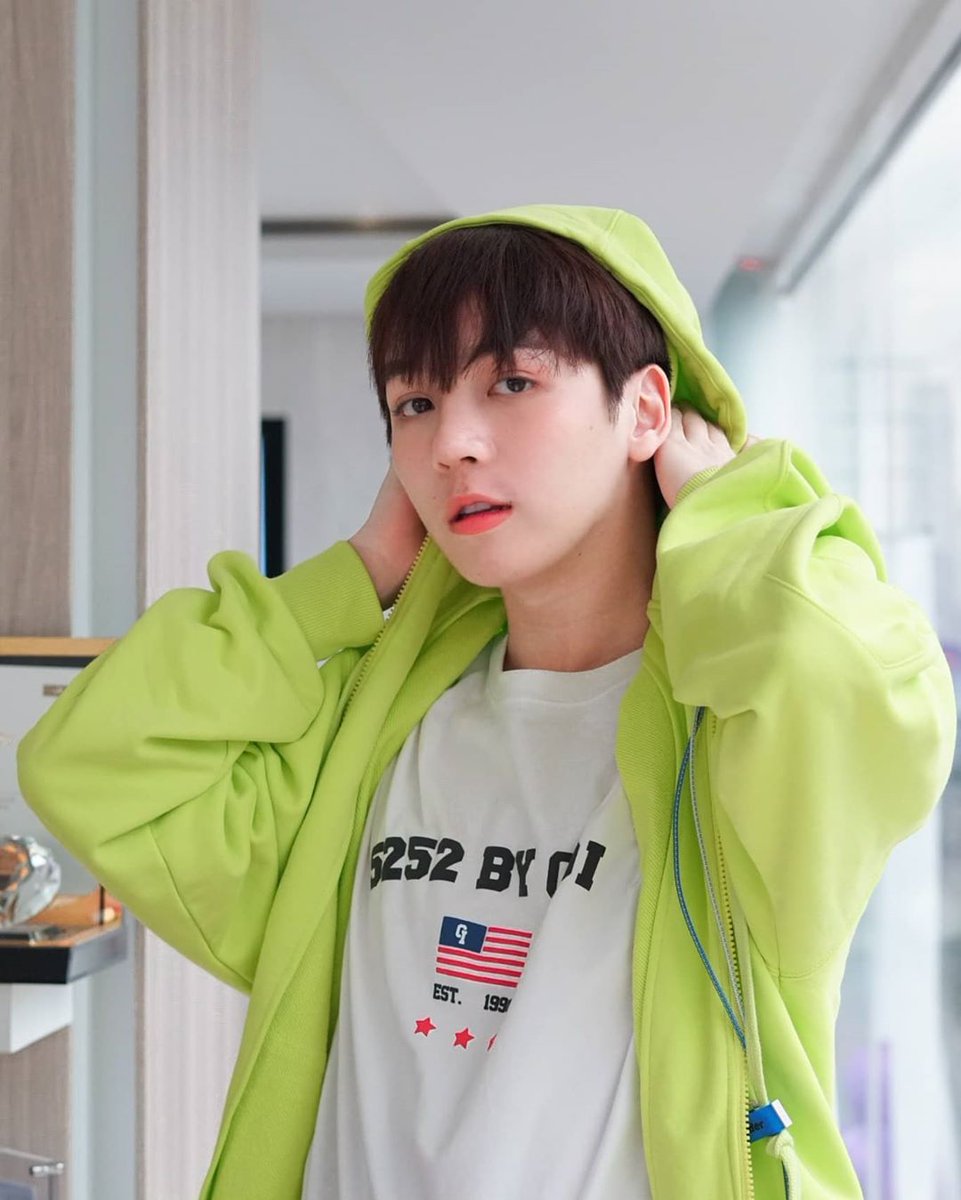 nineheartbrasil's tweet photo. [#INSTAGRAM] 🐰 - 290720

Atualização de Earth em seu feed do Instagram "cooheart". 

"Me dê um pouco mais 🦠."

@ApexBeauty #apexvisit @kiratimobile #mobilerp (1/3) https://t.co/6lqVWZ6AHO