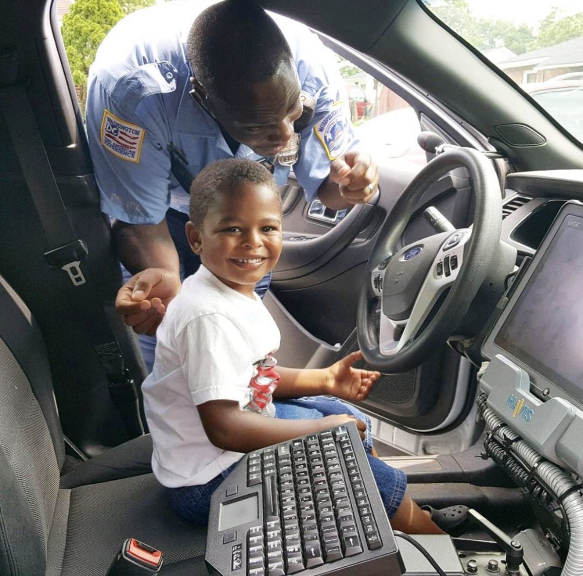 When this little boy walked up to Officer Fulcher to show him his toy police car, Officer Fulcher invited him into his cruiser to see a real police car. He turned on the sirens.His mom said, “thank you, you have no idea how much this means to him!”  #BacktheBlue