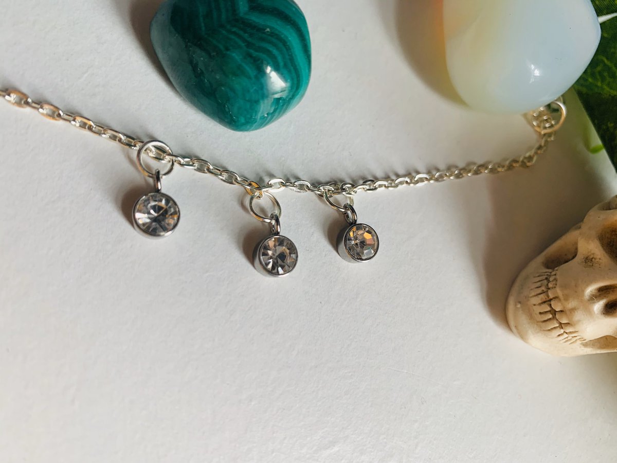 DotDashGifts's tweet photo. January , February , March , April glass birthstone braclets 🪐

Only on of each avalible ! 🪐

£12.50 plus shipping ( ships internationally 🪐)

DM to claim / purchase 🪐 https://t.co/RIOszUHFHR
