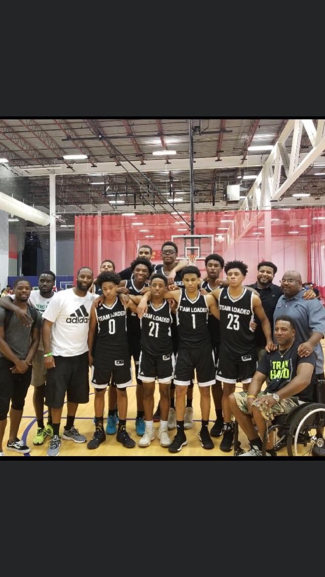 TLfoundation_'s tweet photo. This U15 squad finished the season 40-0. Two years ago today. #WinningCulture https://t.co/LHPSh4gikr