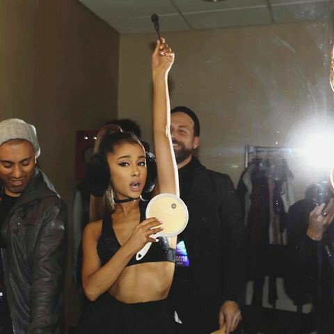 Me18365762's tweet photo. @ArianaGrande @hannacondass I'm sure this scent will describe your nightmares and dream with emojii @ArianaGrande  @ArianaGrande https://t.co/9LQS0kHNRR