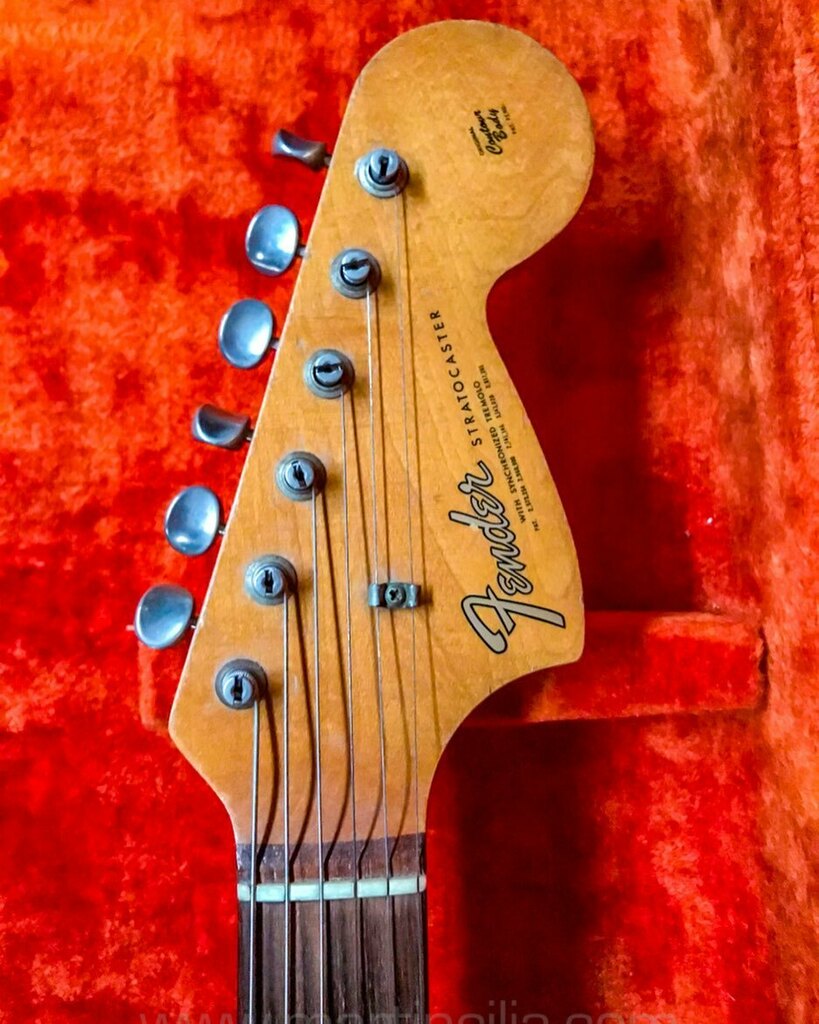 SurfGuitar's tweet photo. 1966 Fender Stratocaster headstock. #vintageguitar #vintageguitars #fenderstratocaster #vintagefender #stratocaster #vintagestratocaster #headstock #decal #kluson #fb https://t.co/m5oezbXVRT