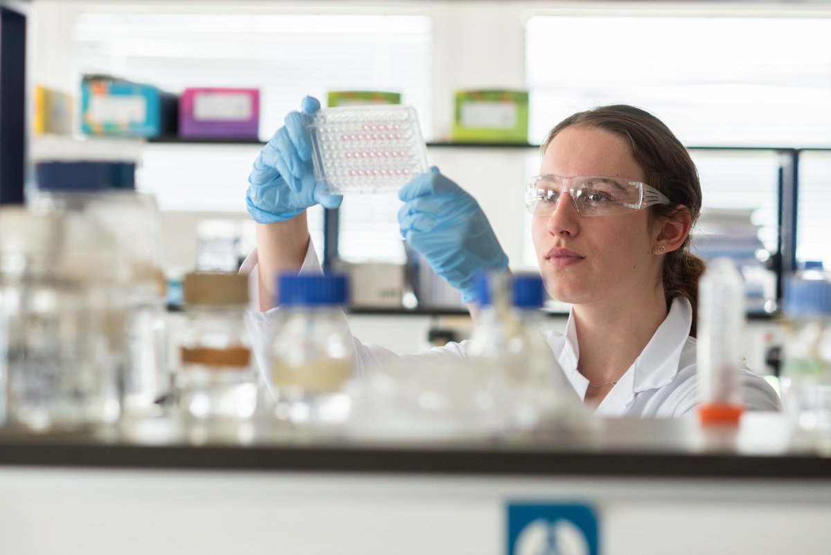 Only 1 week left to submit your application for the Rosetrees/RCS DPhil (PhD) Studentship in Surgical Trials! Deadline: Wednesday 5 August. 

Find out more and apply here: bit.ly/2Di9Me4 
#PhD #studentship #surgicaltrials