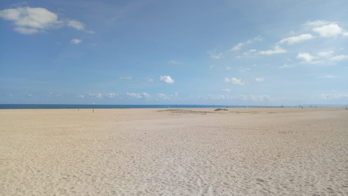TravelsAndLove's tweet photo. Sur les plages du débarquement !
Visite de la jolie ville de #Ouistrehamen en #Normandie
#FranceMagique #MagnifiqueFrance #EnFranceAussi #PromenadeEnFrance #BaladeSympa #TravelAndLove https://t.co/XacsaSMr4B