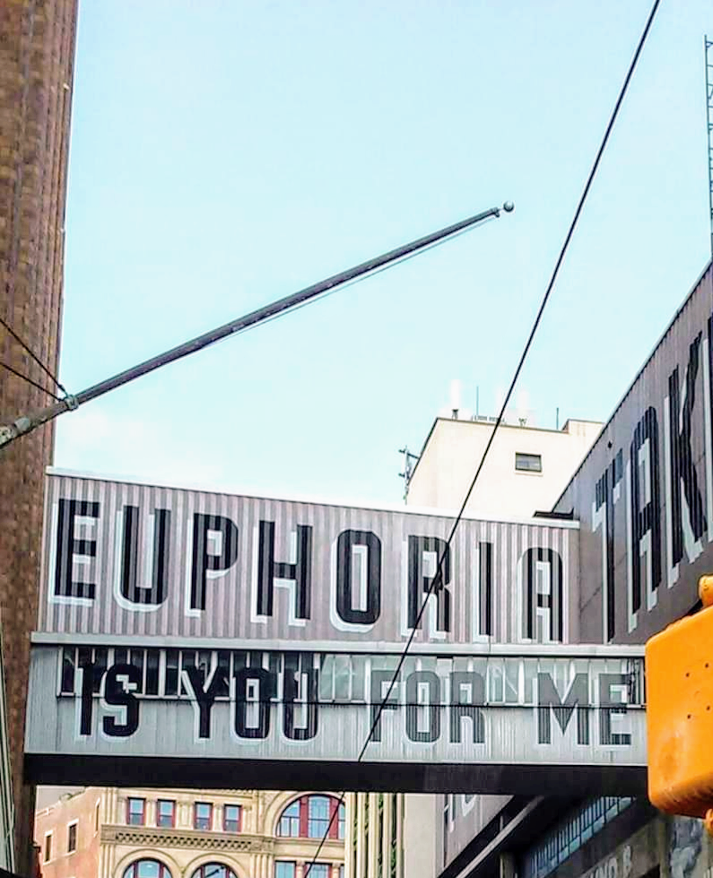 nycforever7's tweet photo. #brooklyn "Love Letter to Brooklyn" 
#euphoria
#mural 2016?
#euphoriaisyouforme
#urbanart #muralist #espo
#bridge
#ilovestreetart
#ilovebrooklyn 
#streetart  #stephenpowers
#muralist #loveletter #lovelettertobrooklyn 
#concretejungle #macys #downtownbrooklyn
#euphoric #love #nyc https://t.co/lMN3Ocu7FX