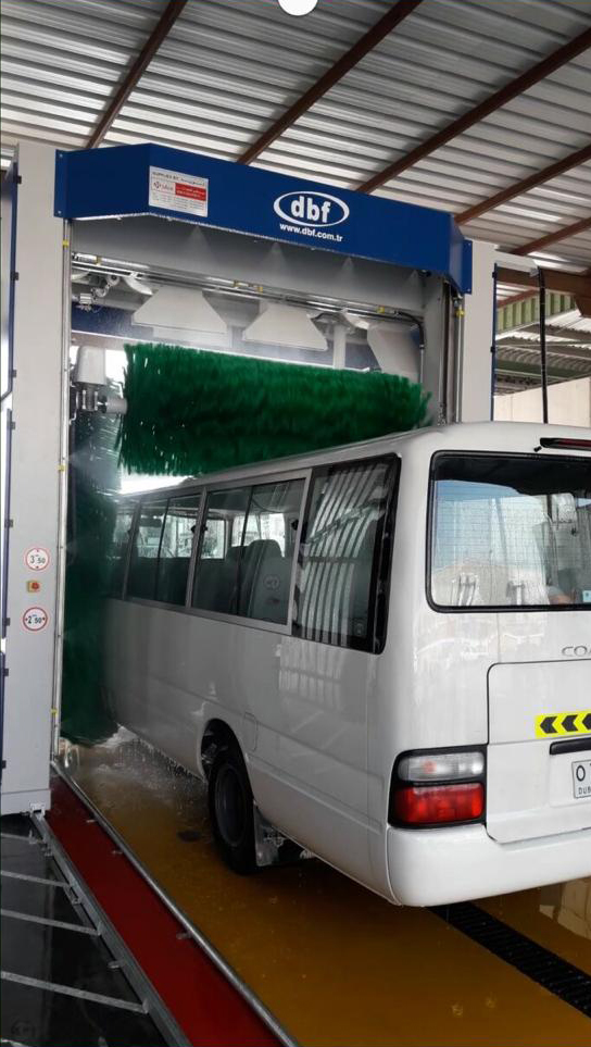 dbf_turkey's tweet photo. Dubai Belediyesinin'de tercihi DBF oldu. 

Okyanus X1 Fırçalı Araç Yıkama modelimizde 2 dikey ve 1 yatay olmak üzere 3 adet fırça bulunmaktadır. Kullanımı ve bakımı oldukça kolay, işletim sarfiyatları çok düşük ve maliyetleri uygun olduğundan en çok tercih edilen makinamızdır. https://t.co/KCOK84OYbb