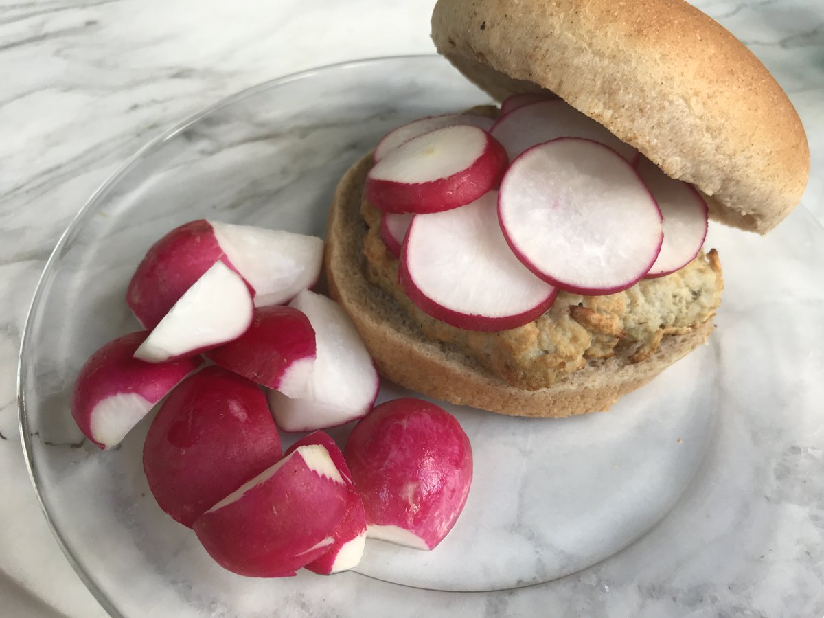 Free food boxes for ALL youth! Stop by a food pick-up site WEDNESDAYS, 10am-2pm: 

<a href="/HiaMps/">mps_hia</a>, North Commons Park, Northeast Athletic Field, <a href="/AnwatinMiddle/">Anwatin Middle School</a>, Lyndale School, Folwell School, @Hope_M, Keewaydin School, Longfellow School, 
<a href="/MPS_Wellstone/">Wellstone International High School</a>

cws.mpls.k12.mn.us/covid19