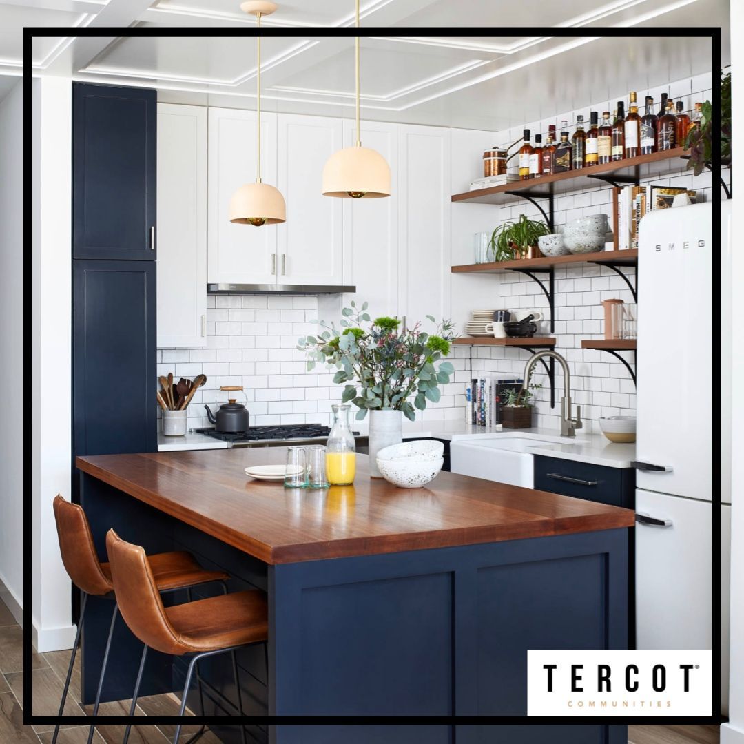 TercotHomes's tweet photo. #DarkColours and #shades can look great in the #summer when paired with #white. The tonal #contrast creates a #fresh look that's both #rustic and #sophisticated! https://t.co/IddBPobODv