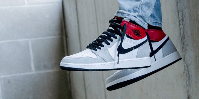jordan 1 smoke grey snipes