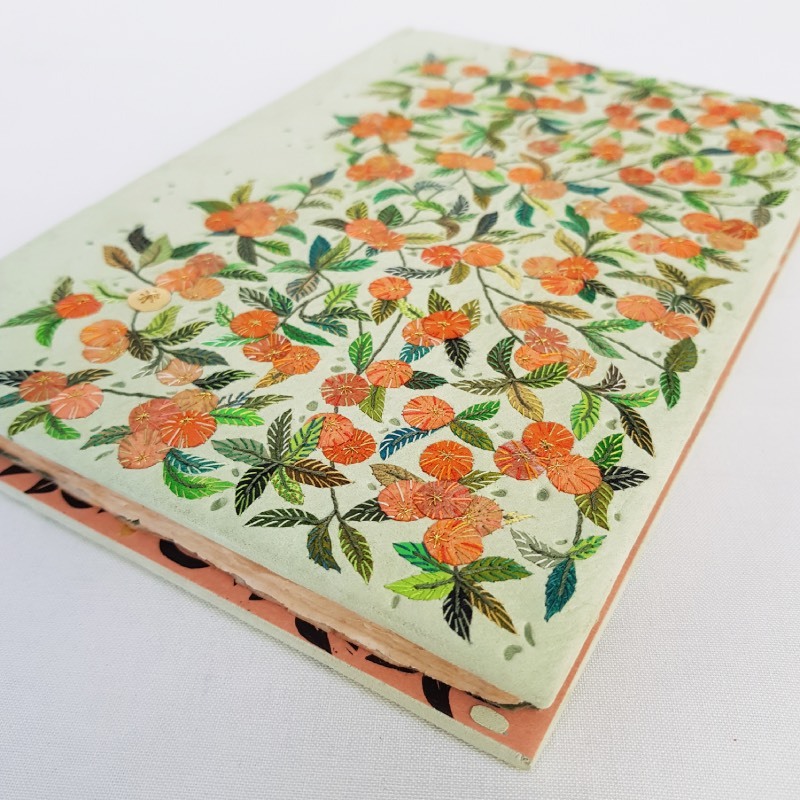 incunabula's tweet photo. Fascinating, wonderfully detailed 5-part blogpost by @han_made_net on her new binding for the Eragny Press edition of "La Charrue D’Érable" (The Maplewood Plough) one of 116 copies printed in 1912, and Camille Pissarro’s only substantial illustrated book.

https://t.co/Gwf2SfBsds https://t.co/trr7zmJi8w