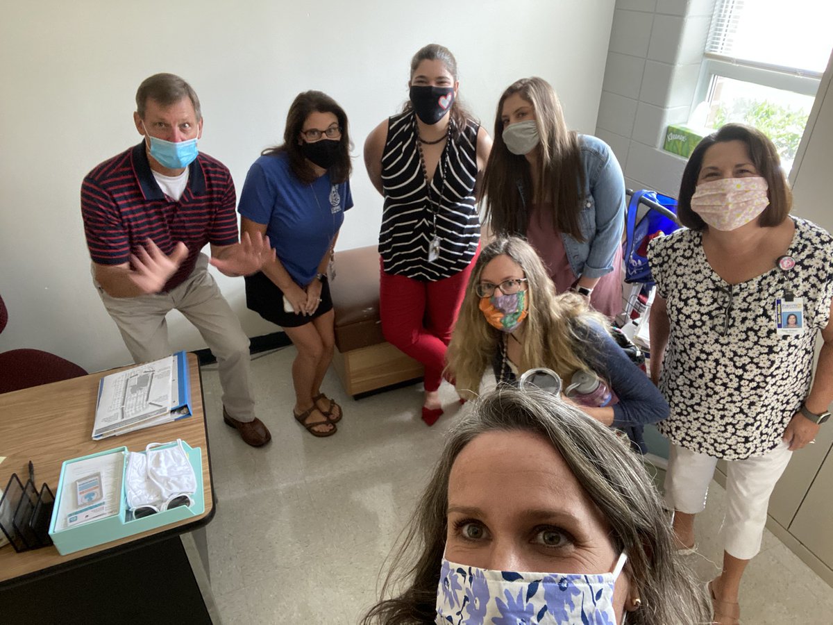 SFMSJames's tweet photo. We’re not sick in the clinic! #sfms2020 https://t.co/HeZH8FiGSo