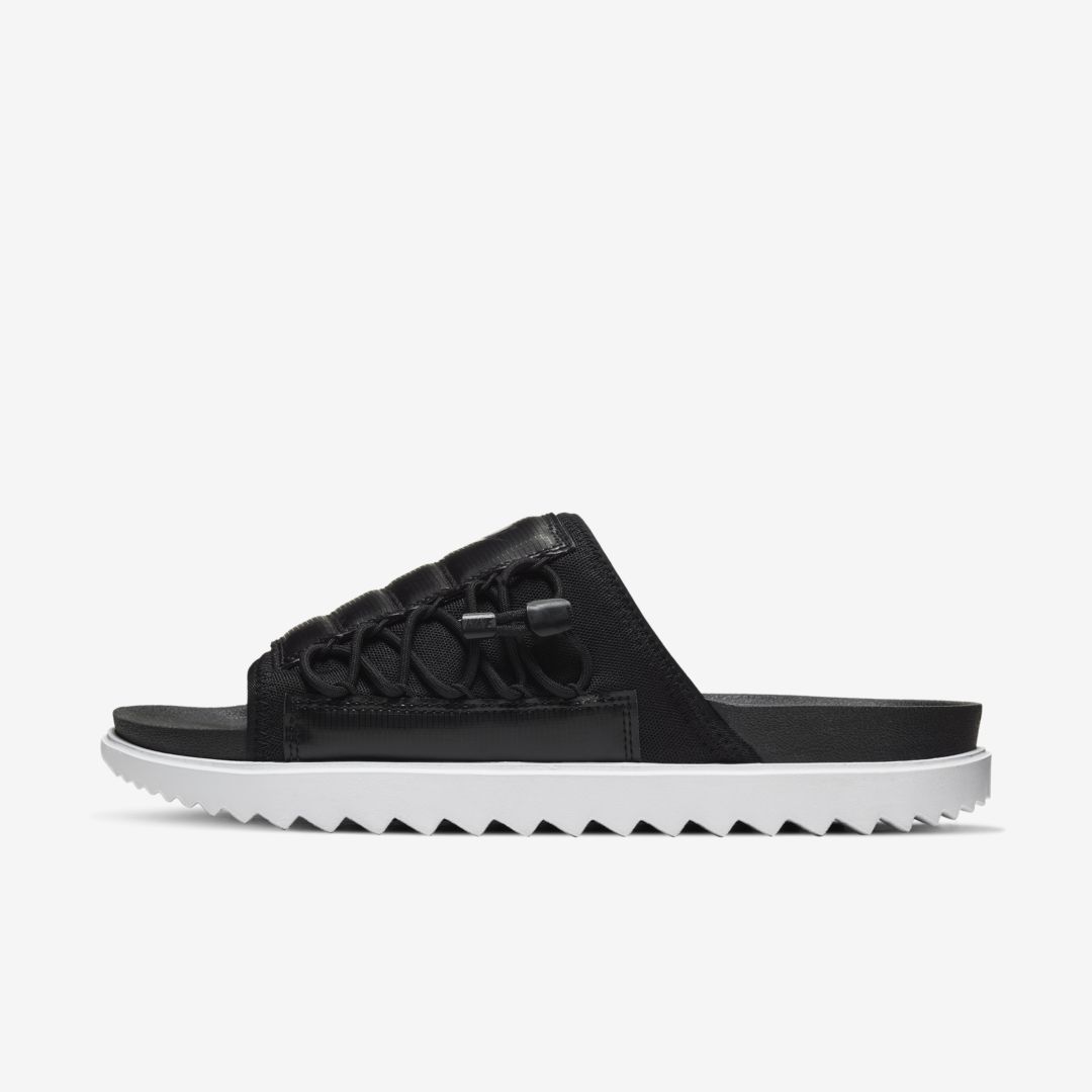 J23app's tweet photo. SALE: Nike Asuna "Black/White" Slides all sizes back and $33.97 on @nikestore

Link -> https://t.co/8BQepfHEu6 https://t.co/sVwoGN5xak