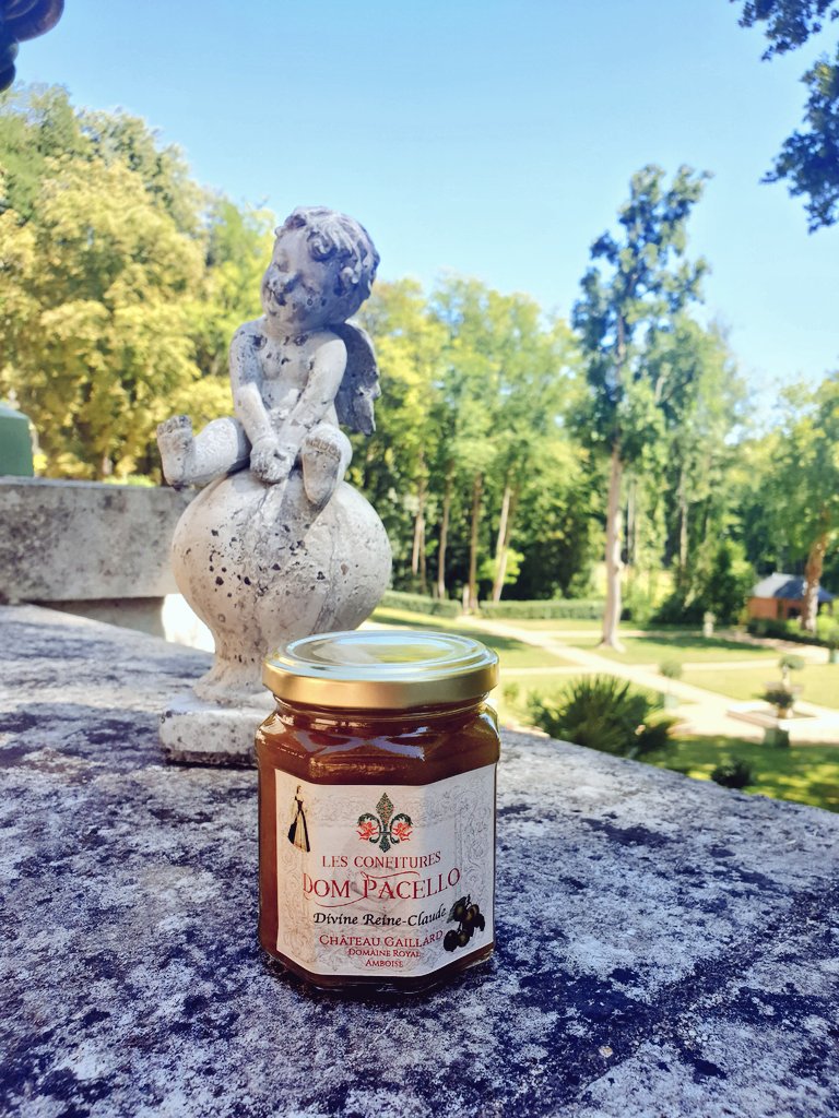 GaillardRoyal's tweet photo. La confiture de reine claude est arrivée ! 
Et comme toutes les autres, fabrication artisanale et Tourangelle !

#châteaugaillard 
#fabricationFrançaise 
#cetetejevisitelafrance
#JmLeValDeLoire https://t.co/mOUTMZDPYk