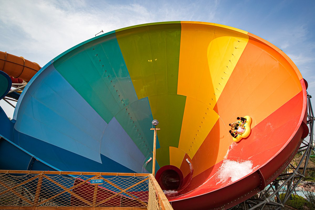 ProSlideTech's tweet photo. OCT Nanjing has 4 of ProSlide's industry-leading water attractions including the iconic TORNADO 60. Guests twist and fall, experiencing weightlessness and high-Gs, for an unmatched ride experience.  

#VisionAndDesign #WaterPark #WaterRide https://t.co/6YkwlLbIQR