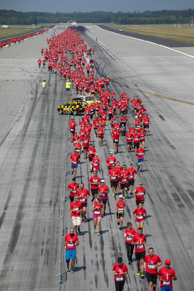 Budapest Airport on Twitter: "CHARITY RACE TO BE HELD AT BUDAPEST AIRPORT  ALSO THIS YEAR 🏃‍♂️🏃‍♀️ The annual charity race 'Runway Run' is organized  by Budapest Airport for the eighth time this