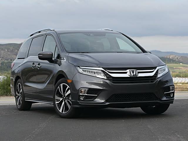 個性的な車を偏見で紹介するbot 北米ホンダのオデッセイが21年モデルにマイナーチェンジ 外装のデザイン変更 ホンダセンシングのアップグレードと合わせて全グレードに装備 オプションだった10速atが標準に ダッジ グランドキャラバンがモデル廃止に