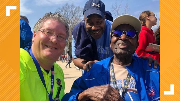 jeaniesmithstl's tweet photo. PLEASE RETWEET THIS! 📲

Help this St. Louis WWII veteran get 102 cards for his birthday
https://t.co/Zwy2FBNaJ1 https://t.co/7GhYSkVyKD