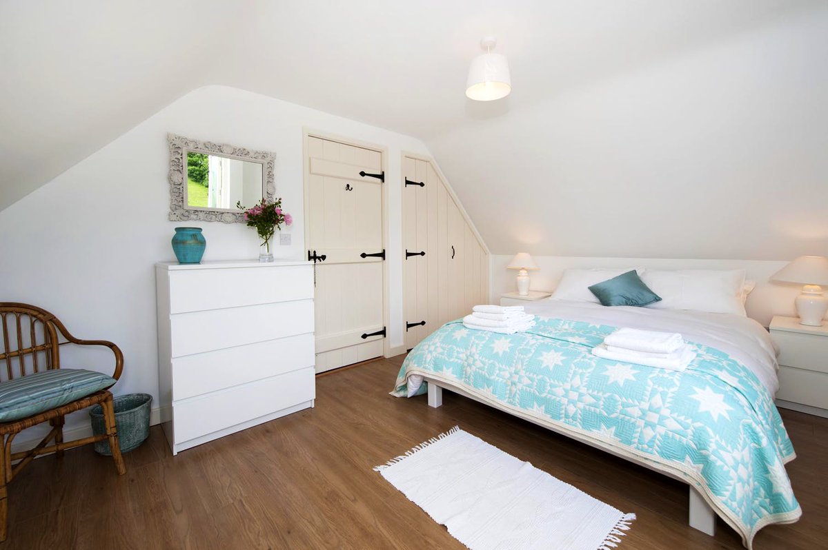 ShortbreaksHQ's tweet image. ⭐️ Property of The Day ⭐️
Meadow View Cottage has stunning views over the farm and is ideally situated for walking, mountain biking or riding on the Quantock Hills 👉🏼shortbreaks.com/properties/mea…