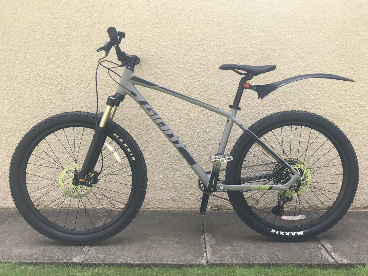 Not golf related I know but #CheckOutMyWheels courtesy of <a href="/cycleschemeltd/">Cyclescheme</a> and <a href="/woodrupcycles/">woodrup cycles</a> in Leeds! Love my new <a href="/GiantUK/">Giant UK & Eire</a> Talon1 going to enjoying getting back in the saddle #CycleToWork