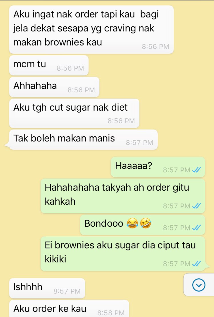 nadiayusof__'s tweet photo. Assalamualaikum hi guys! Weh ada my bff nak belanja for those yang craves for my brownies 😂

Sebabkan dia nak yang flash sale 3 boxes RM100, so akan ada 3 insan bertuah! Janji korang kena self pickup je sebab takut I takdan nak delivery 😂

RT untuk luaskan rezeki bff I 🥺❤️ https://t.co/x1SNhkv0A2
