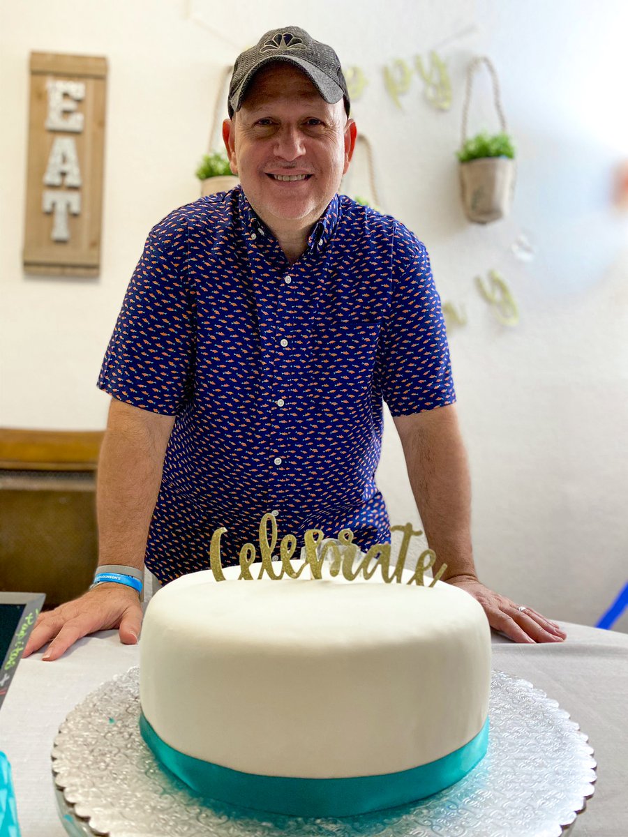 33dC's tweet photo. Damos gracias a tanta gente hermosa que nos bendijo durante nuestro cumpleaños!! Los amamos mucho!!!
❤️❤️❤️❤️🎂🎂🎂🎂🎂
-----------------------
#mybirthday #blessed #goingallthewayup #33dc #33dcmusic #countingmyblessings #fullofriends #reachingmypurpose #godsleading https://t.co/1CNaq8UkEU