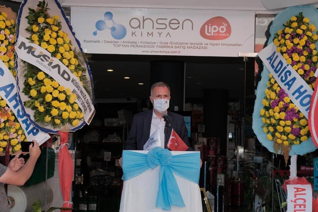 Büyükşehir Belediye Başkanımız Sn. <a href="/Alinuraktas70/">Alinur AKTAŞ</a> , İnegöl Belediye Başkanımız Sn. <a href="/alpertaban16/">Alper TABAN 🇹🇷</a> ve kıymetli davetliler ile Ahsen Kimya firmasının açılışını gerçekleştirdik. Bol bereketli kazançlar dilerim.