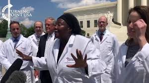 alstoffel's tweet photo. Trump retweets speech (yanked by social media platforms) by doctor who believes:
1. Alien DNA is among us
2. Demons have sex with us when we're asleep
3. Hydroxychloroquine cures Covid-19
WE KNOW FOR A FACT THAT NO. 3 IS FALSE. https://t.co/47aqGZjo8b