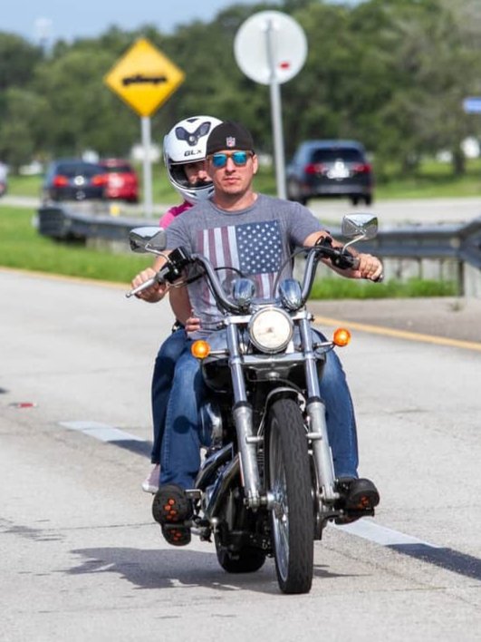 LarrySoldSWFL's tweet photo. Some pictures from the benefit ride this past weekend for FWC Officer Julian Keen. Over 700 people came out to ride over 100 miles to show their love for Julian "Man"!
#BeLikeJulian #HarleyDavidson #LiveToRide #BenefitRun #CharityRun #IndianMotorcycle #StusMotorcycles #FWC https://t.co/ljPv9OFIbD