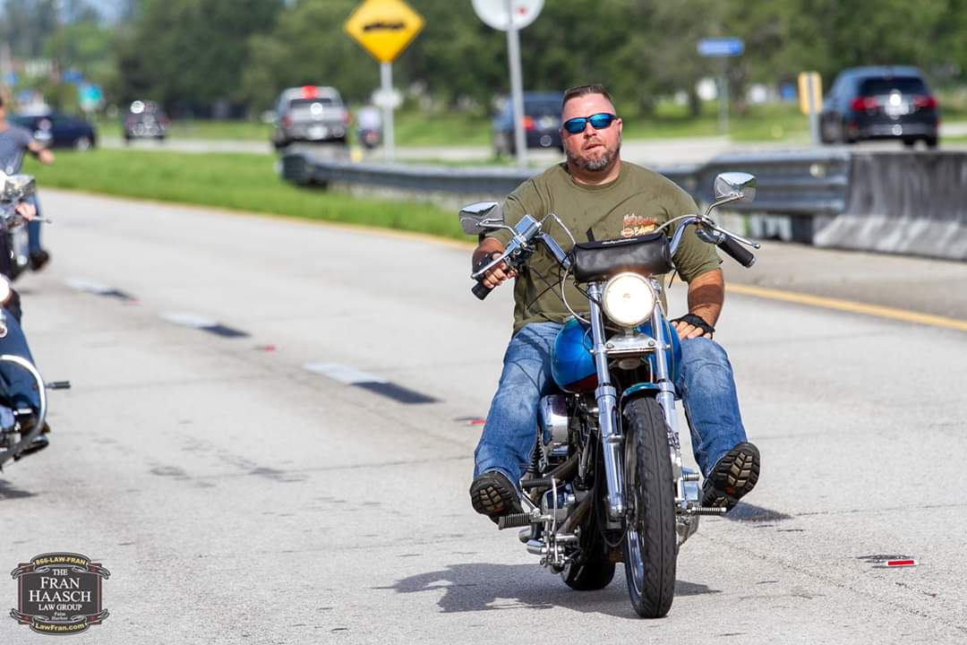 LarrySoldSWFL's tweet photo. Some pictures from the benefit ride this past weekend for FWC Officer Julian Keen. Over 700 people came out to ride over 100 miles to show their love for Julian "Man"!
#BeLikeJulian #HarleyDavidson #LiveToRide #BenefitRun #CharityRun #IndianMotorcycle #StusMotorcycles #FWC https://t.co/ljPv9OFIbD