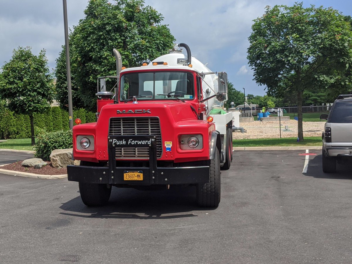 DirectDrainage's tweet photo. Direct Drainage is a full service cesspool company that services Residential, Commercial &amp; Industrial clients. We have custom designed maintenance contracts available. To schedule call us today at (631)472-0677. #directdrainage #longisland #pumptruck #commercialmaintenance https://t.co/aK7rpyb4yx