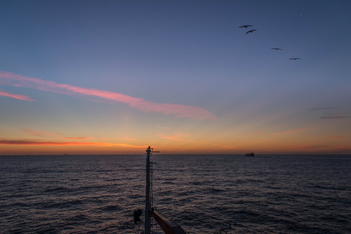 Meteor_M164's tweet photo. As our cruise is coming to an end we pass the English Channel for the second time. Today we enjoyed the sunrise straight ahead.

📷 S. Wett

#RVMeteor #M164 #atsea #oceanresearch #researchcruise #oceanography #sunrise https://t.co/kdQXBY66Wp