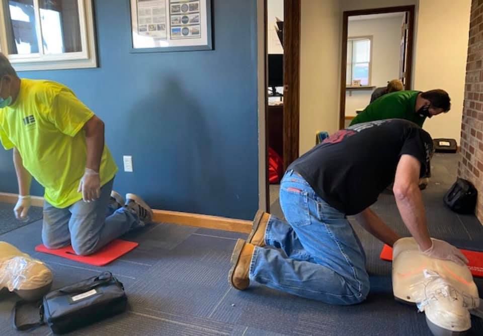 innovatemodular's tweet photo. The Elkhart office and Yard are in First Aid/CPR/AED training. Safety First! Great job guys. #firstaid #redcross #IMS #IMSModular https://t.co/UqKMJx7kpN