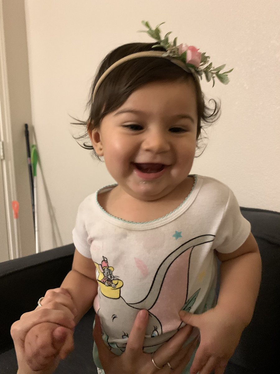 chantaeleo's tweet photo. Omg my daughter is almost 1 😢❤️ https://t.co/2sgVUoXHBk