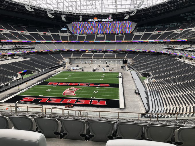 VinceSapienza's tweet image. NEW: Hey @unlvfootball, what do you think of these views?

@AllegiantStadm home to the #Raiders and #Rebels getting the #unlvfb turf lined and primed this week