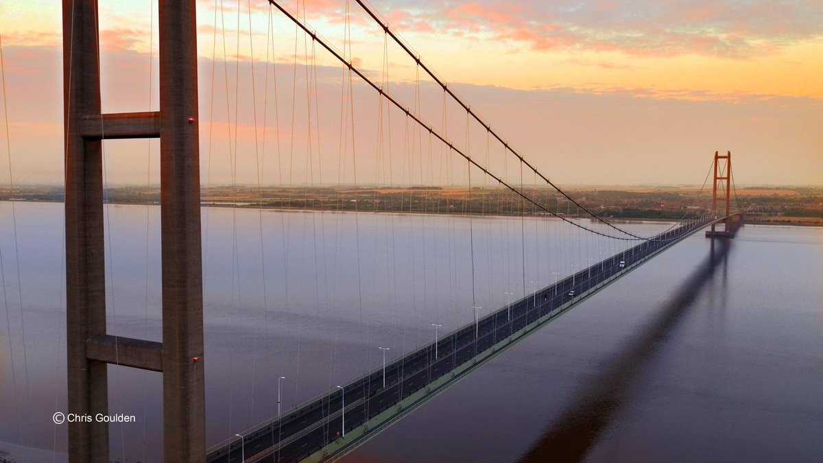 GoldenMediaLtd's tweet photo. Humber Bridge at dawn taken during an aerial film shoot. https://t.co/FDMcSkMNLc