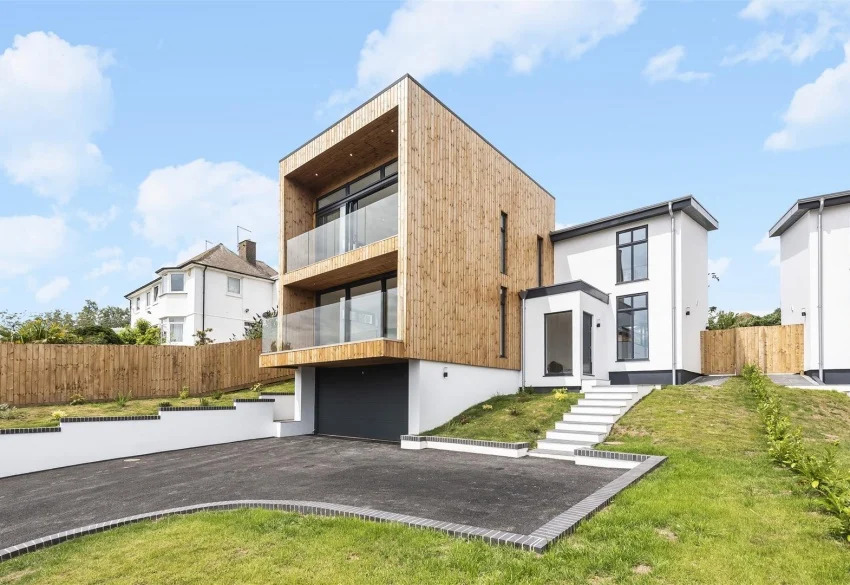 TimberFrameLtd's tweet photo. Two stunning contemporary homes now completed in Seaton @eastdevon , structure by Westructure @TimberFrameLtd https://t.co/HY2ey5htir