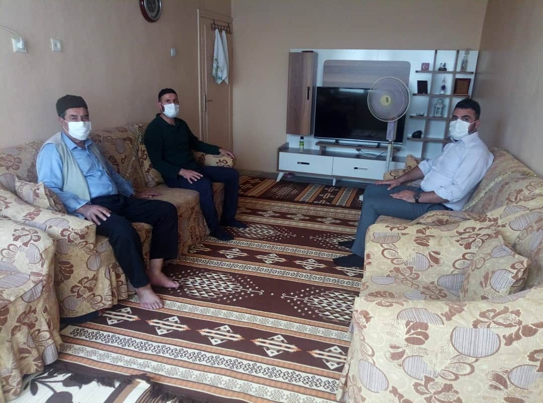 Şirvan İlçe Müftülüğü olarak, yaklaşan Kurban Bayramı dolayısı ile İlçemizde ikamet eden Şehit ve Gazi yakınlarını ziyaret ettik. Şehitlerimize Allah'tan rahmet, Gazilerimize şifa, geride kalan ailelerine ve tüm milletimize sabırlar dileriz.

Şirvan İlçe Müftülüğü