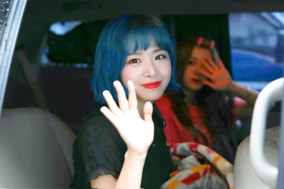 971108_net's tweet photo. 200729 아이돌다방 퇴근  채원

반짝반짝콩알딱지

#에이프릴 #김채원 #APRIL #채원 https://t.co/TrETR2VMF9
