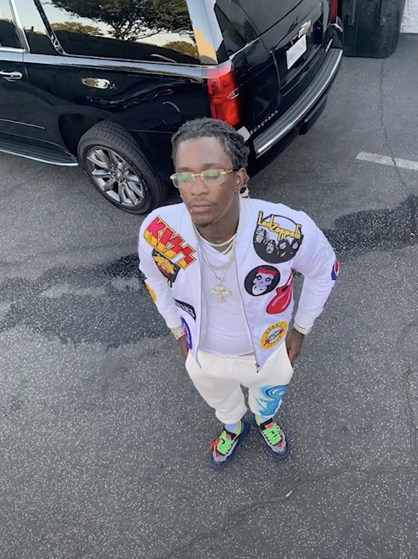 Après ça, plusieurs photos de Young Thug seront prises par son directeur artistique pour former le reste de la tête ainsi que les détails de la cover.Celle où Young Thug possède une teinture blonde a été prise 2 jours avant la date finale de dépôt de la cover.