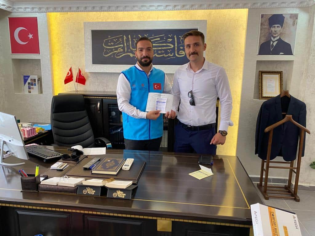 Şirvan Kaymakamı Memiş İNAN ve İlçe Emniyet Amiri Mevlüt ARSLANALP , Türkiye Diyanet Vakfı’na kurban bağışında bulundular.

Diyanet İşleri Başkanlığı ve Türkiye Diyanet Vakfı’nın “Kurbanını Paylaş Kardeşinle Yakınlaş”
instagram.com/p/CDOvqDhDOHb/…