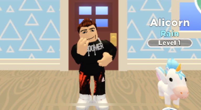 Adobtme_updates's tweet photo. @H0neyTheUnicorn I got the best pet in game overlook Bay it’s a godly https://t.co/yhOY2R2ZRX
