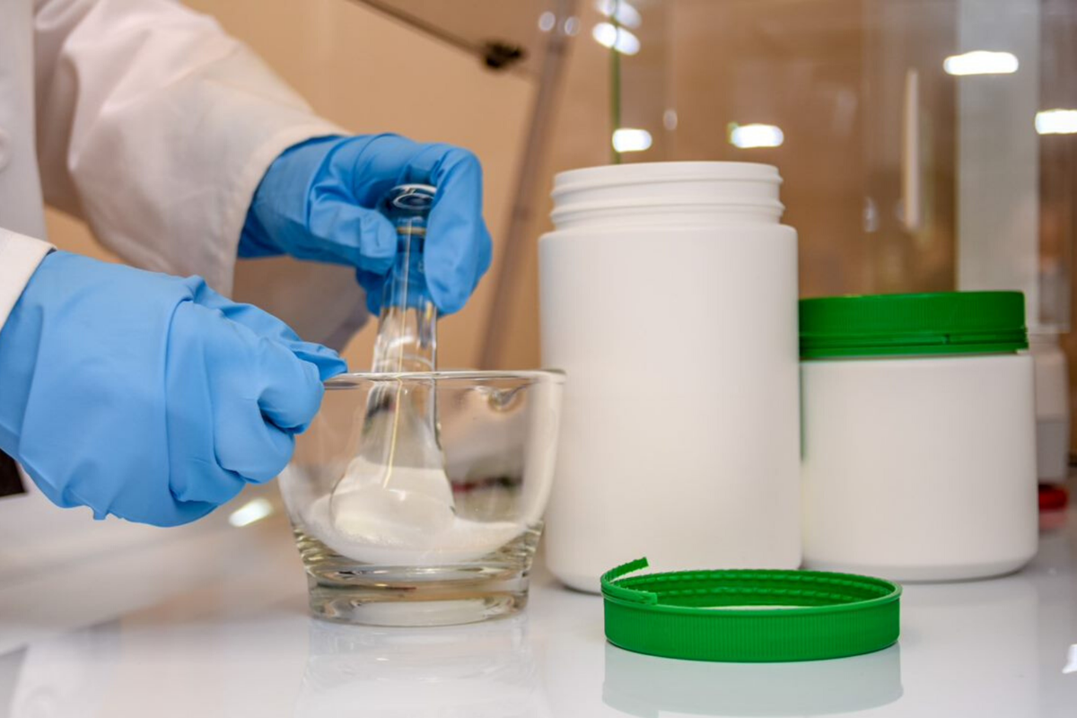 wkhealth's tweet photo. Nonsterile compounding is complex. USP <795> guidelines can keep your facility compliant and patients safe. Check out this blog post from Eric Kastango, MBA, BS Pharm, FASHP on the 6 key facts you should know about USP <795>. https://t.co/xUdBHbLU29 #Simplifi797 #USP795 https://t.co/TfKVBCHwMS