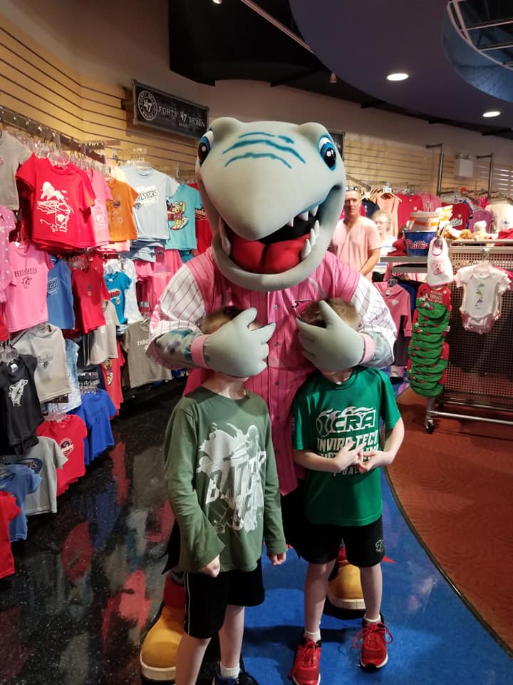  @Threshers goofing around during rain delay